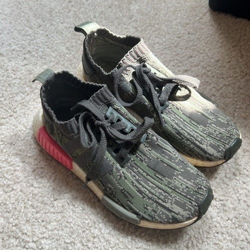 Adidas NMD_R1 primeknit tennishoes sz5 - Picture 6 of 6
